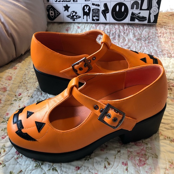 NIB Koi Footwear Sail Pumpkin Poison Mary Janes Sz 8 sold out on site! - Picture 4 of 5